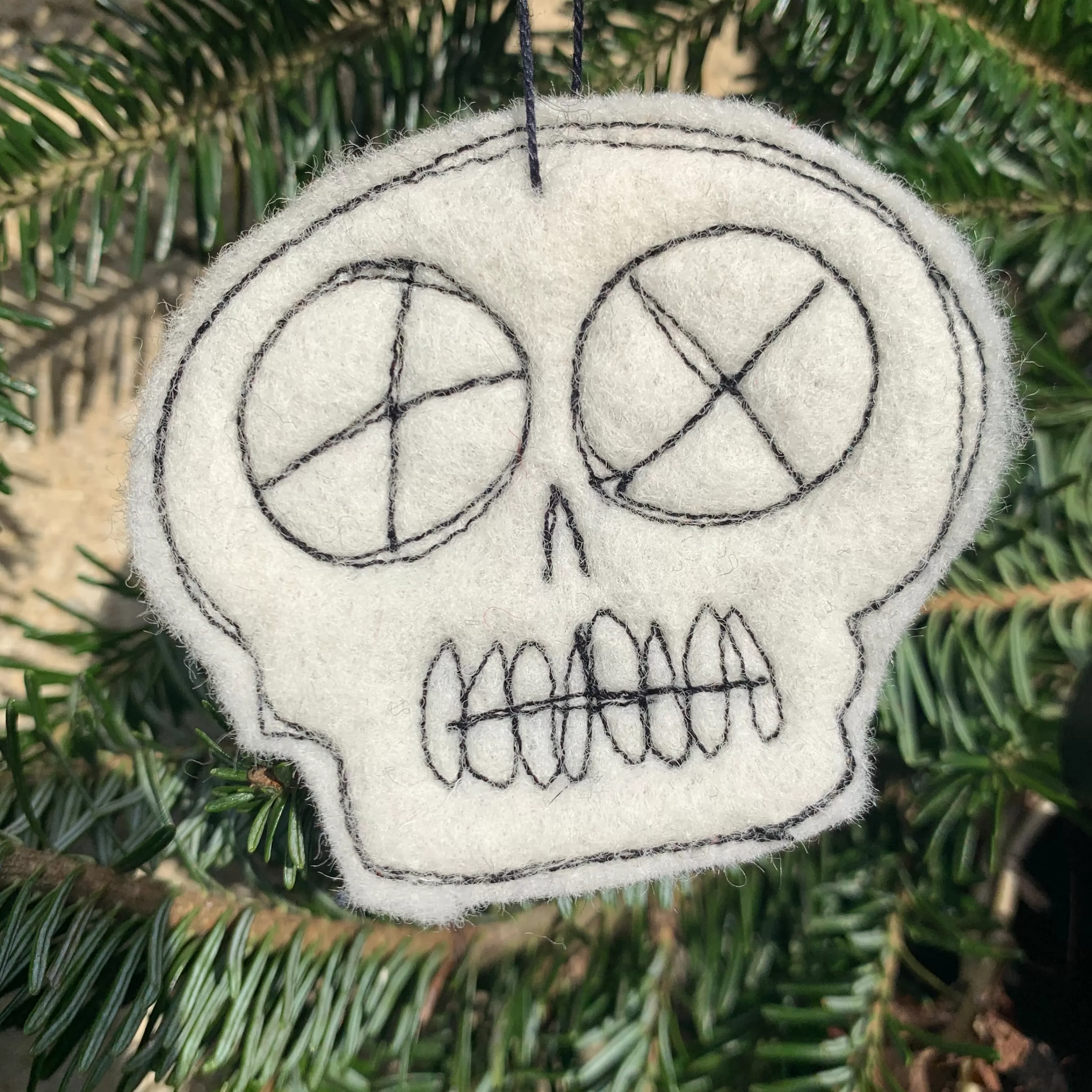 SardineClothing Ornaments-Dead Eye Skull Ornament